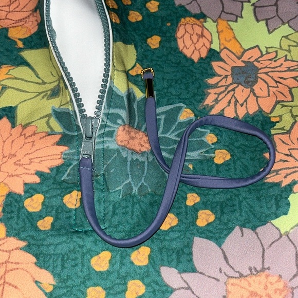 Seea Gaviotas Surf Suit Mirage Floral Medium - Picture 9 of 11